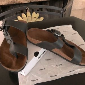 Like NEW in box blk leather Sonoma footbed sandal